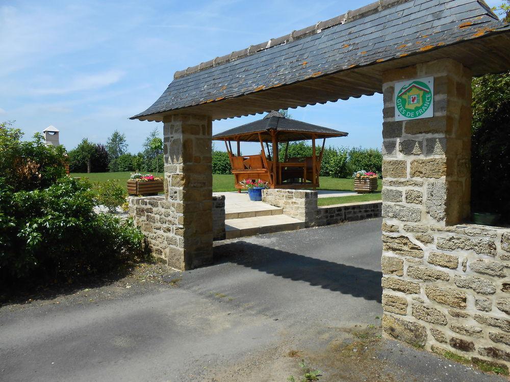 Gites De La Melautais Saint-Juvat Exterior foto
